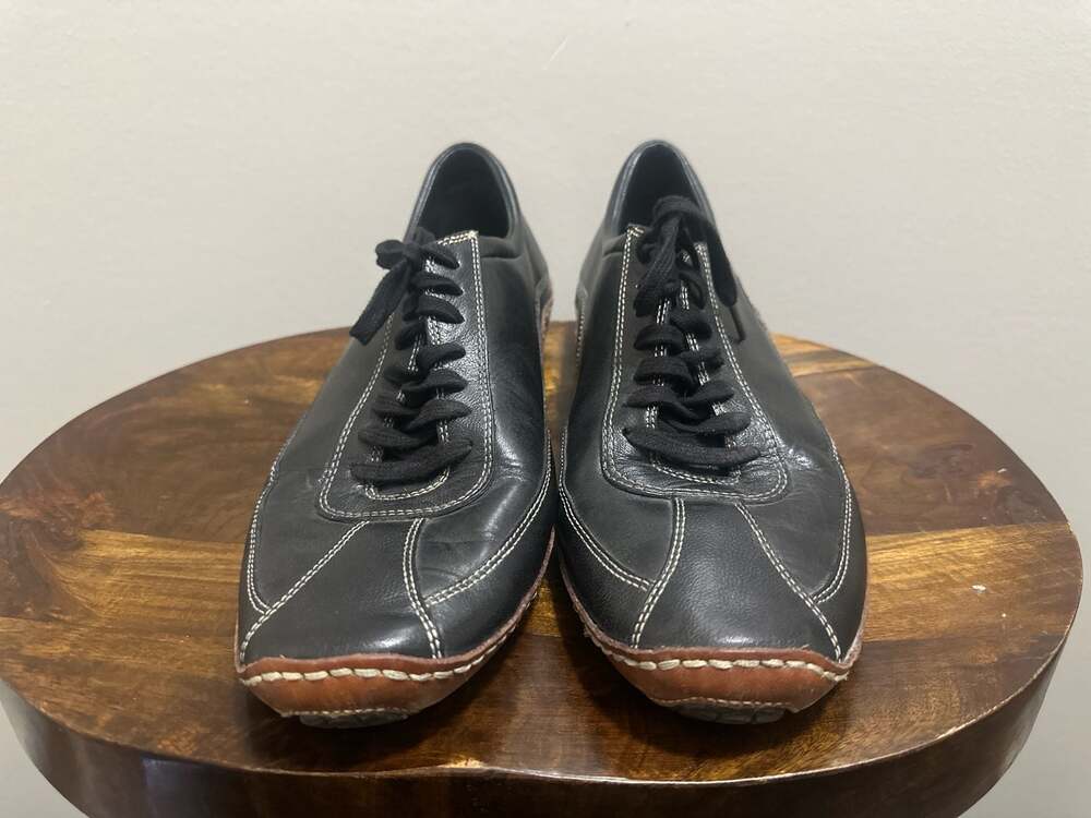Cole Haan  Black Leather Contrast‎ Stitch Driving Shoes Size 10.5 B2